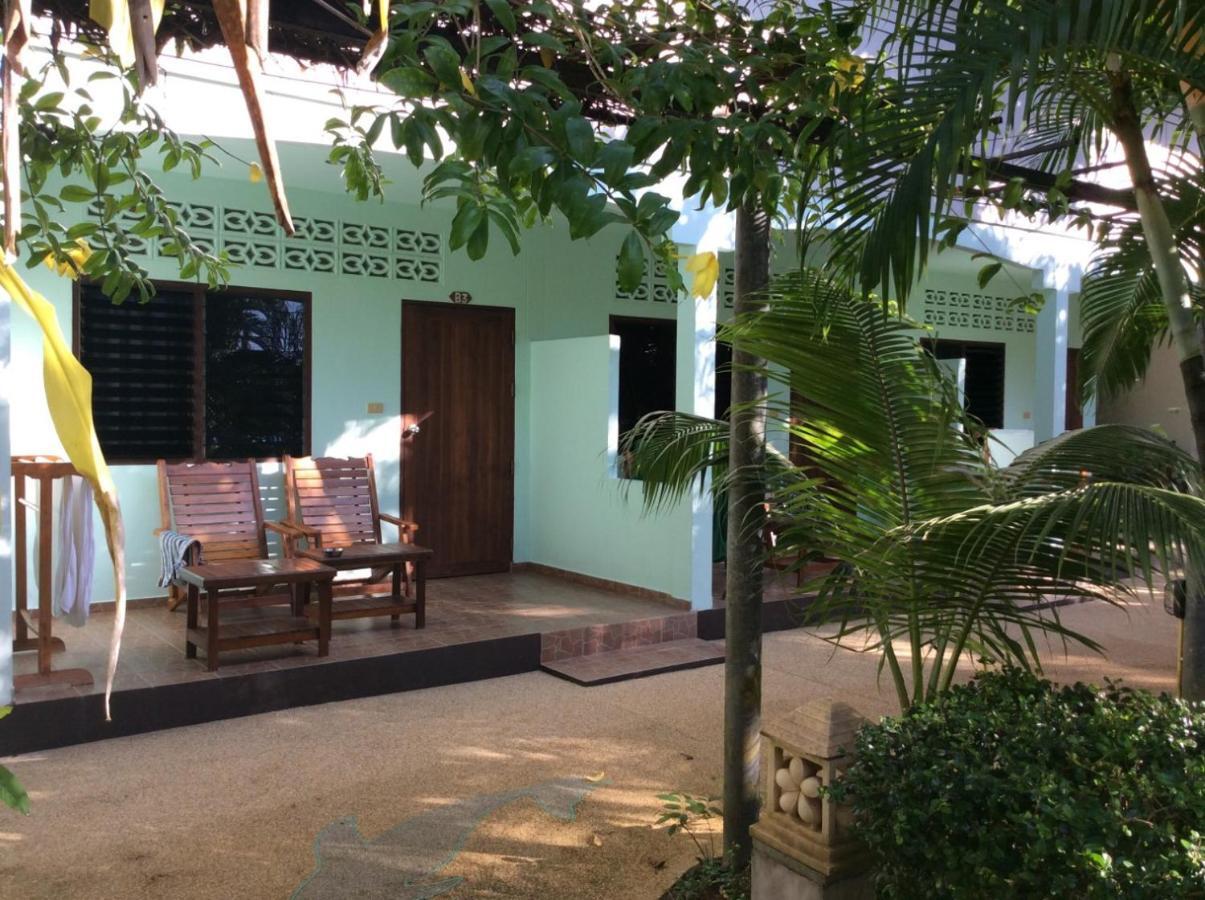 Cousin Resort Khao Lak Exterior photo